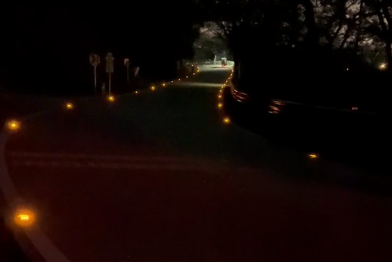 太阳能智慧道钉解决方案｜赋能智慧交通，筑牢道路安全防线